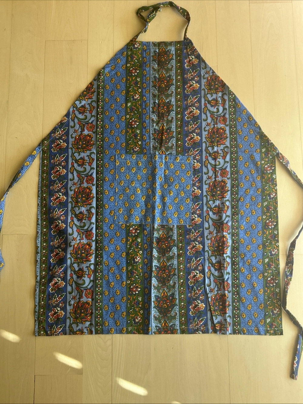 CLOS d’ AGUZON French Country Cotton Apron - New